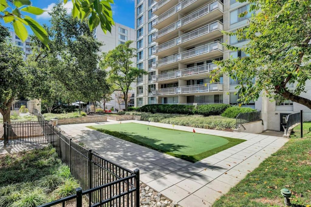 Charming Apartment At Crystal City With Amazing Amenities Arlington Buitenkant foto