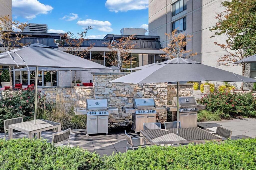 Charming Apartment At Crystal City With Amazing Amenities Arlington Buitenkant foto