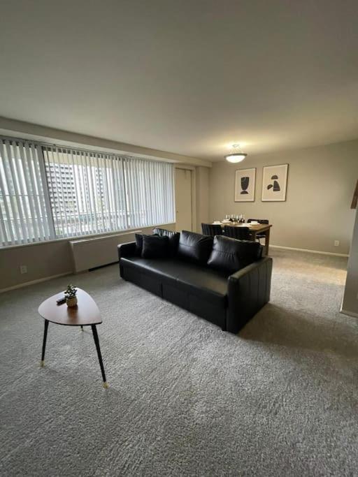 Charming Apartment At Crystal City With Amazing Amenities Arlington Buitenkant foto