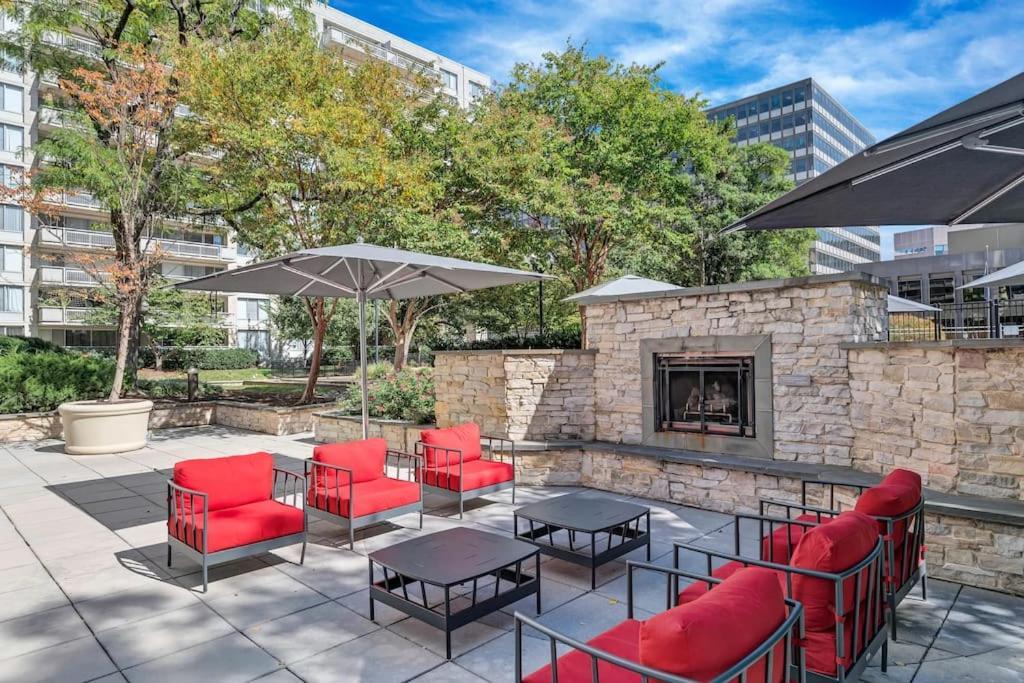Charming Apartment At Crystal City With Amazing Amenities Arlington Buitenkant foto