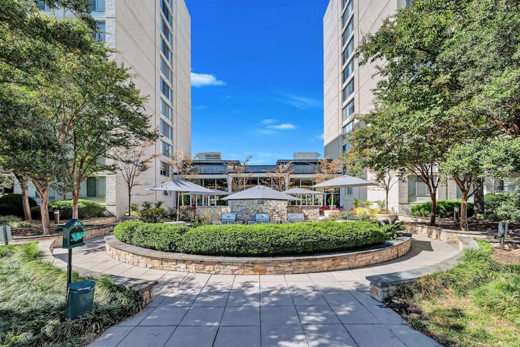 Charming Apartment At Crystal City With Amazing Amenities Arlington Buitenkant foto